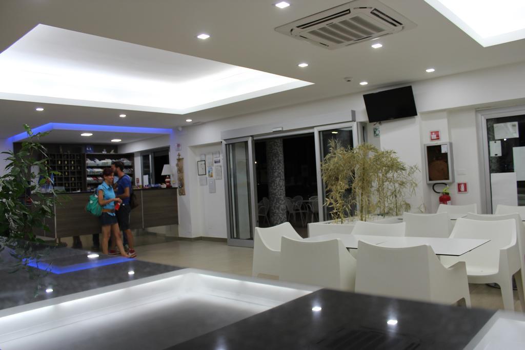 Hotel Poseidon Corigliano Calabro Eksteriør billede