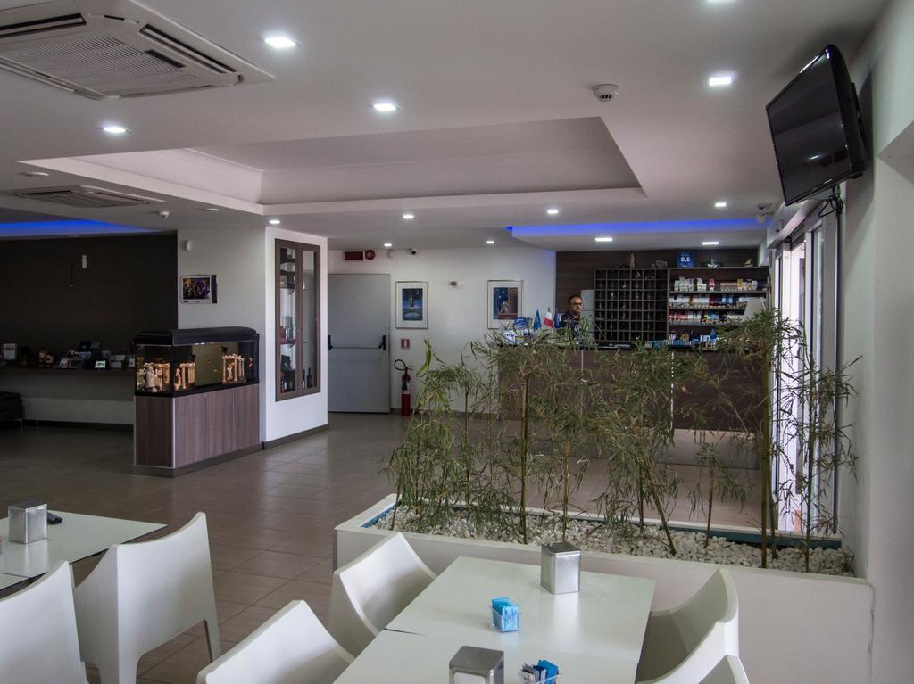 Hotel Poseidon Corigliano Calabro Eksteriør billede